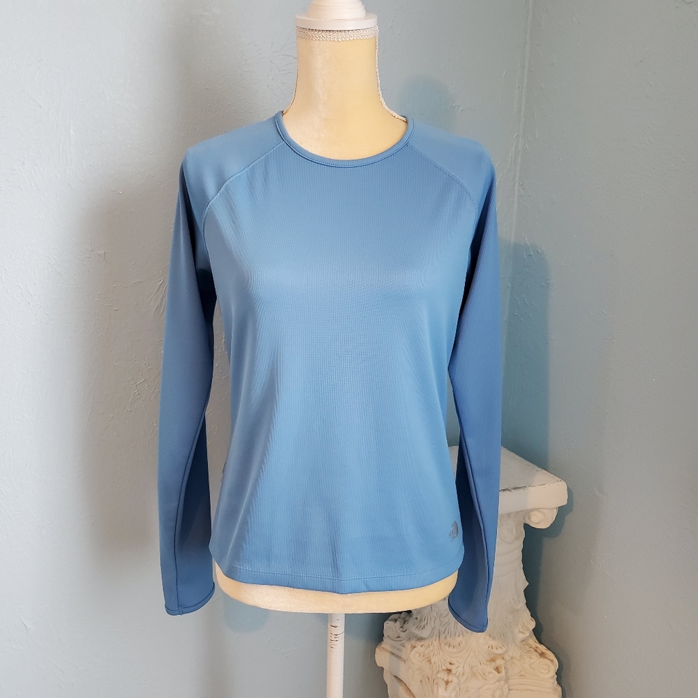 The North Face long sleeve top E67